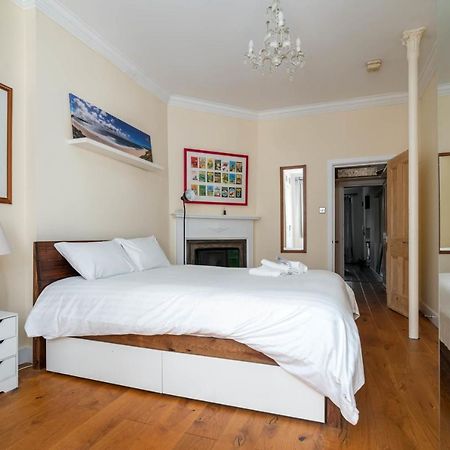 Guestready - Former Pub-Turned-One Bedroom Flat Londen Buitenkant foto